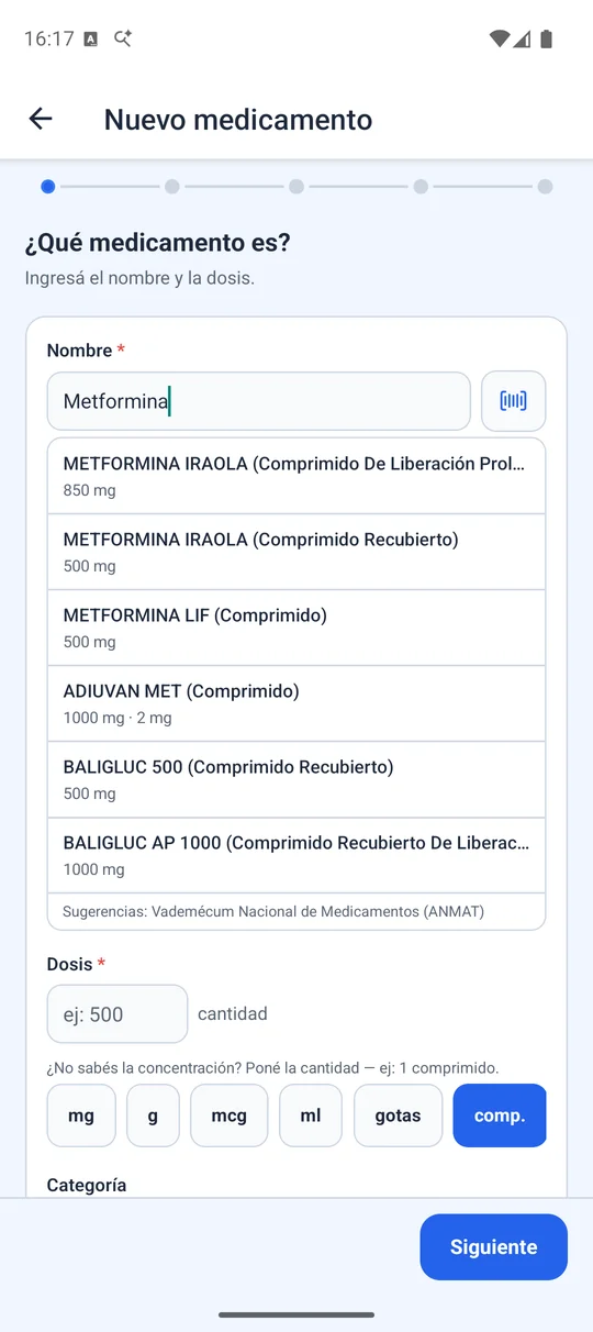 Buscador de medicamentos mostrando marcas argentinas reales para metformina: METFORMINA IRAOLA, METFORMINA LIF, ADIUVAN MET y BALIGLUC, con la atribución al Vademécum Nacional de Medicamentos de ANMAT.